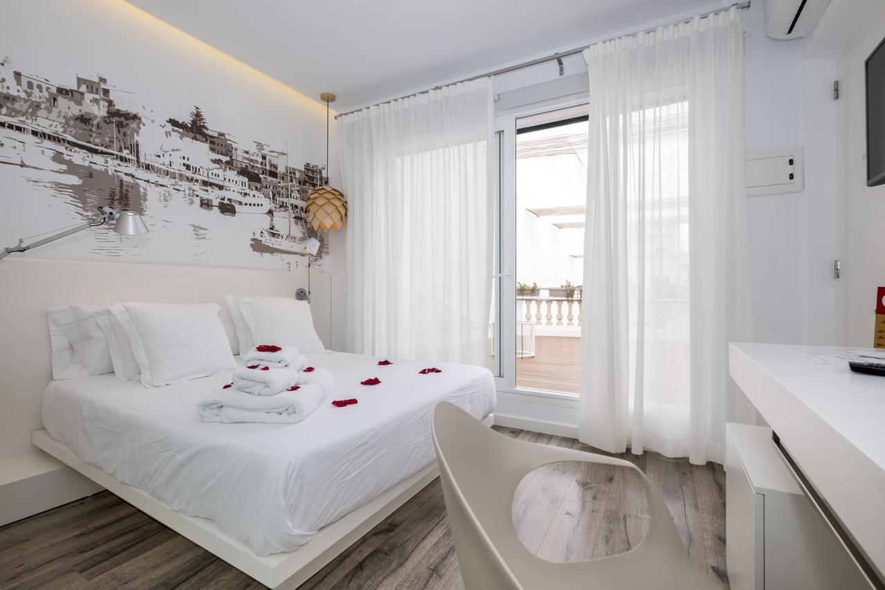 Hotel Abril 37 Ciutadella  Eksteriør billede