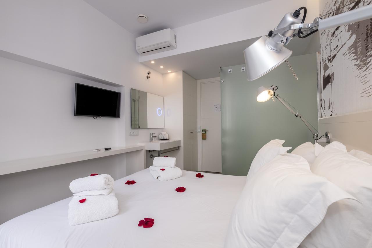 Hotel Abril 37 Ciutadella  Eksteriør billede
